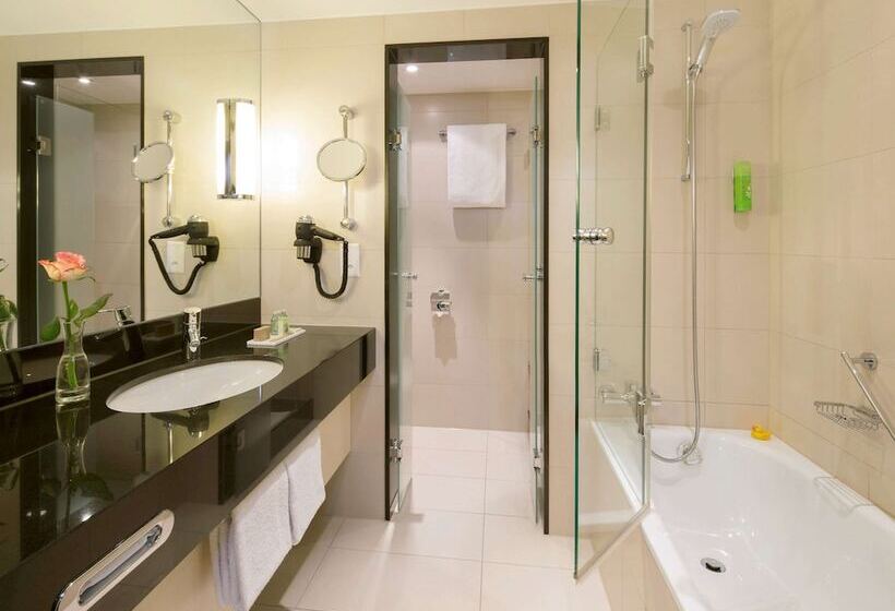 Номер Премиум, Mövenpick Hotel Egerkingen