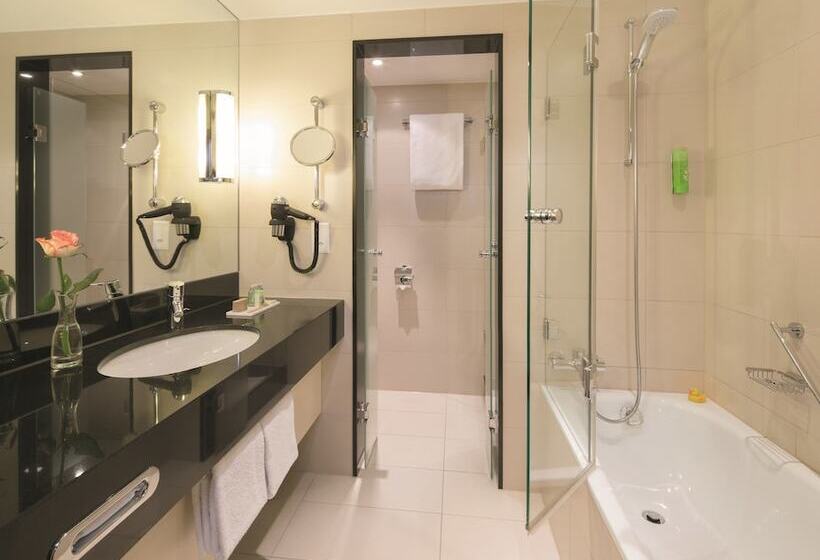 Номер Стандарт Двуспальная Кровать, Mövenpick Hotel Egerkingen