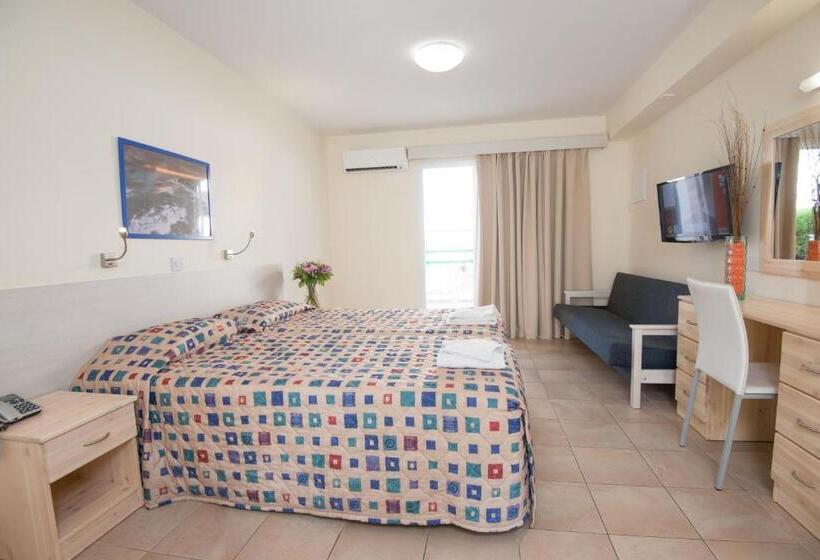 스탠다드 스튜디오, Eligonia Hotel Apartments