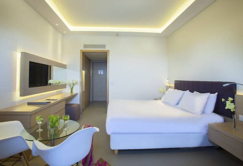 家庭间, Royal Apollonia By Louis Hotels