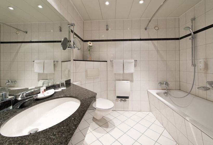 Номер Комфорт, Leonardo Hotel Köln Bonn Airport