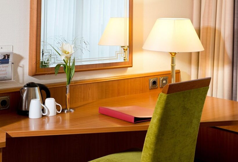 Номер Комфорт, Leonardo Hotel Köln Bonn Airport