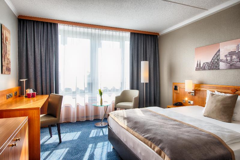 Номер Superior, Leonardo Hotel Köln Bonn Airport