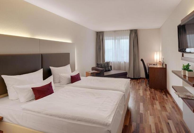 Классический Номер, Newton Heilbronn