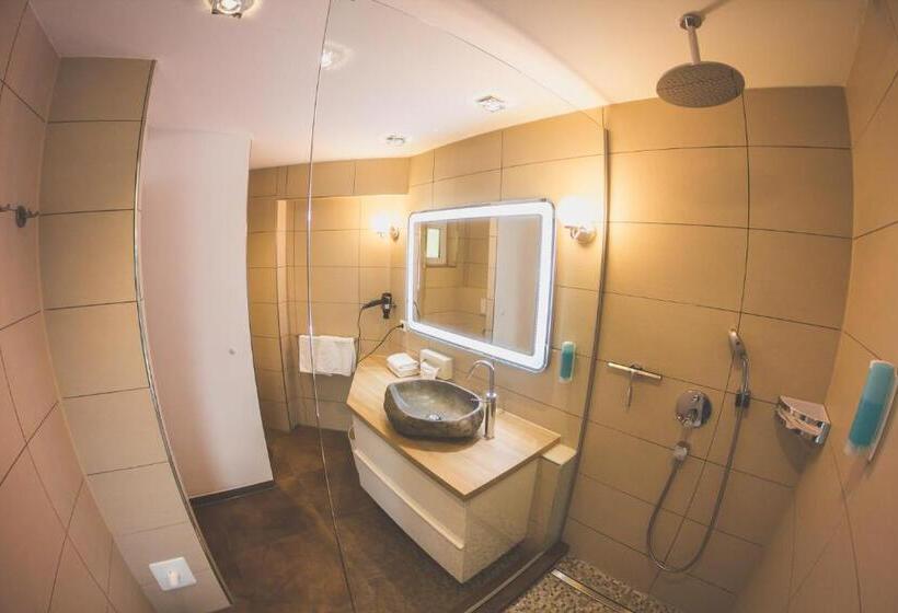 Апартаменты 1 Спальня с Балконом, Rebgarten Hotel Adler