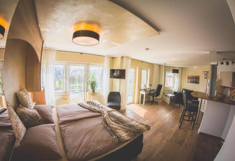 Апартаменты 1 Спальня с Балконом, Rebgarten Hotel Adler