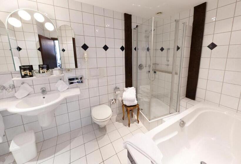 Номер Superior, Schloßhotel Kurfürstliches Amtshaus Dauner Burg