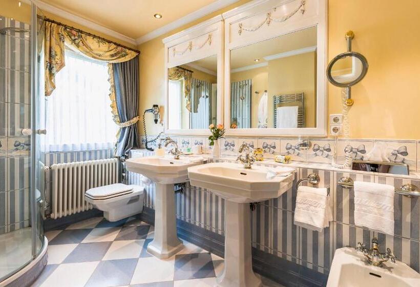 Номер Deluxe с Балконом, Relais & Châteaux Hotel Schwarzmatt