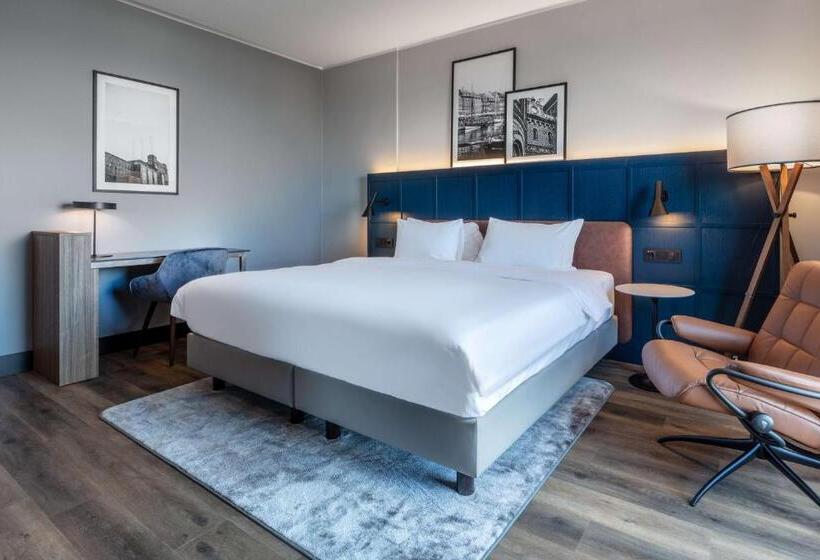 Suite with lake view, Radisson Blu Scandinavia Hotel, Copenhagen