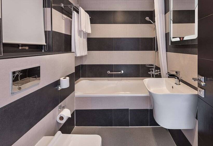 Вилла 1 Спальня, Radisson Blu Hotel & Resort, Al Ain