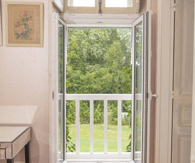 Классический Номер Вид на Сад, Château Du Clair De Lune   Boutique Luxury