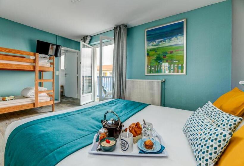 Pokój Czteroosobowy Standard, Logis Hotel De France