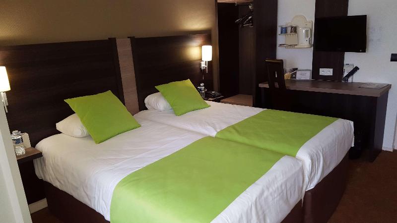 Номер Стандарт Трехместный, Kyriad Epernay