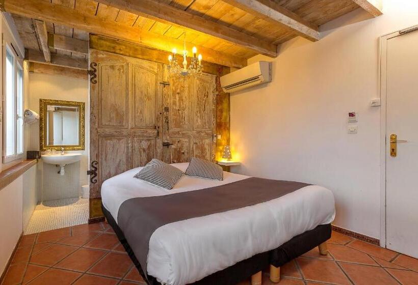 Номер Superior, The Originals Boutique, Clair Hôtel, Martigues