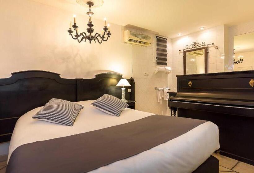 Номер Престиж, The Originals Boutique, Clair Hôtel, Martigues