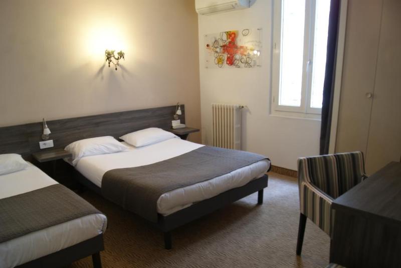 Четырехместный Номер Стандарт, The Originals Boutique, Hôtel Danieli, Avignon