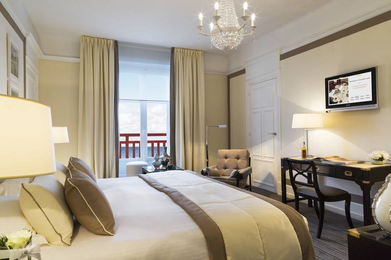 اتاق لوکس با چشم‌انداز دریا, Barriere L Hermitage