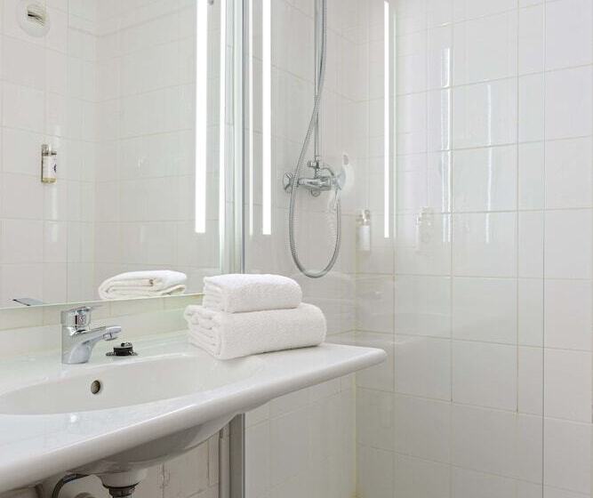 Номер Стандарт, Comfort Hotel Paris Porte D Ivry