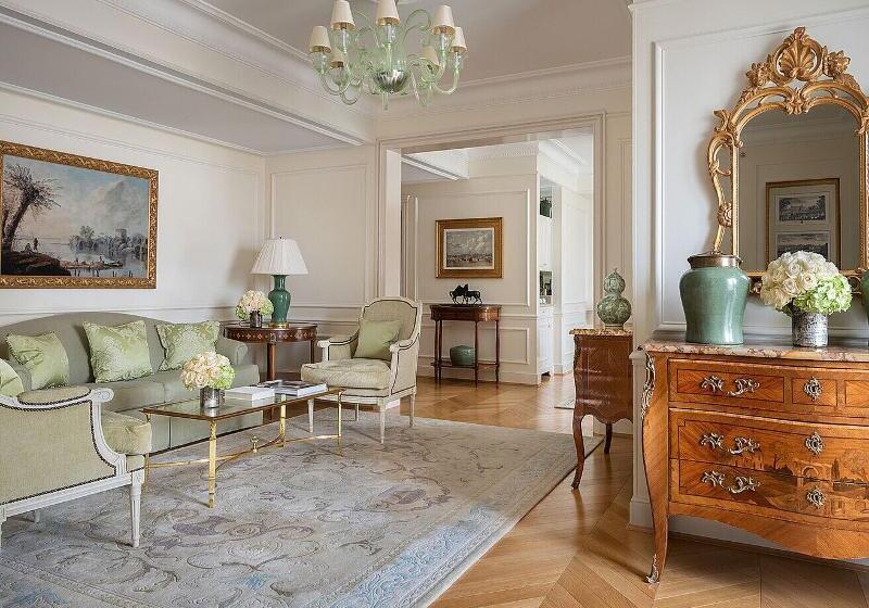 سوئیت پریمیوم, Four Seasons Hotel George V Paris