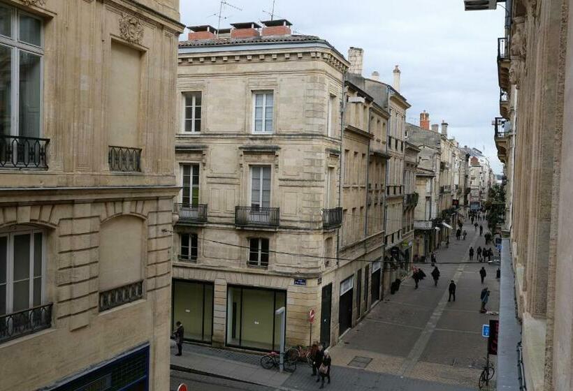Номер Стандарт Вид на Город, Gambetta