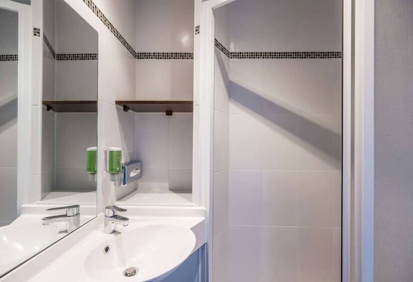 Номер Стандарт, Comfort Hotel Clermont Saint Jacques