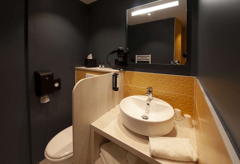 Номер Стандарт, Comfort Hotel Clermont Saint Jacques