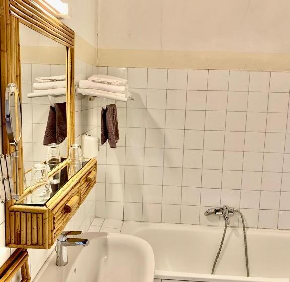 Номер Комфорт, Hôtel Lapérouse Des Cordeliers