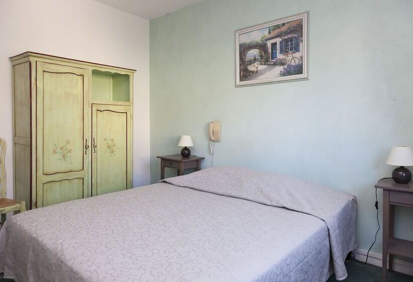 Номер Комфорт, Logis Hotel Du Midi