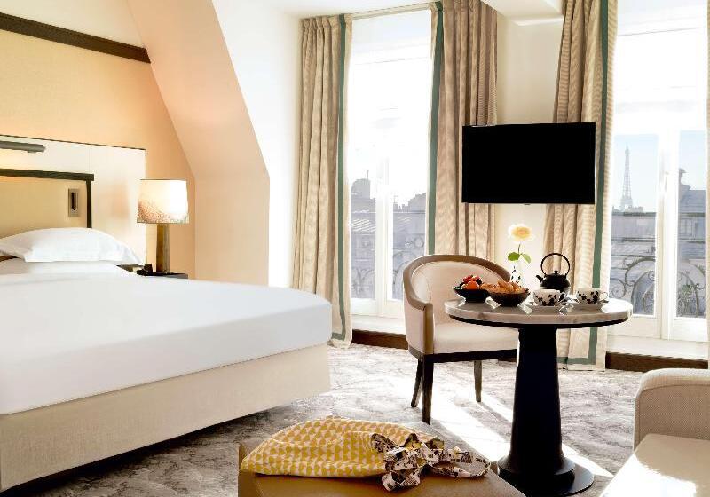 سوئیت جونیور با تخت بزرگ, Hyatt Paris Madeleine