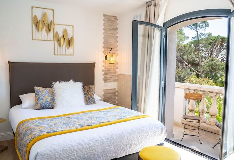 Номер Стандарт, Le Confidentiel Hôtel & Spa