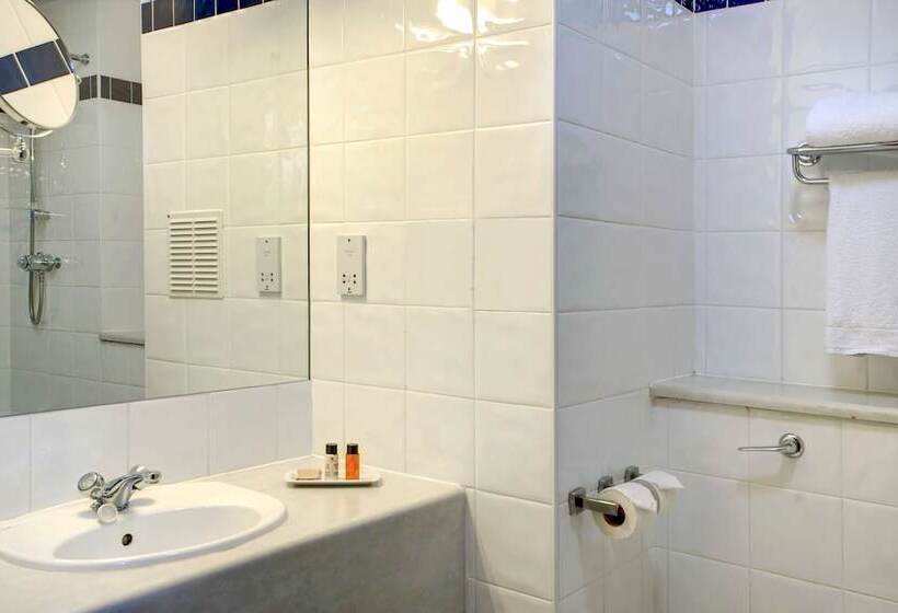 Номер Стандарт, Best Western Plough And Harrow