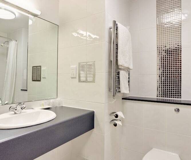 Номер Стандарт, Best Western Plough And Harrow