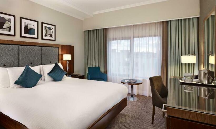 Номер Deluxe, Doubletree By Hilton  London  Victoria