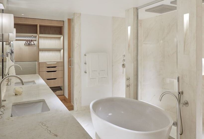 Suite, The Berkeley, Maybourne Hotel Collection
