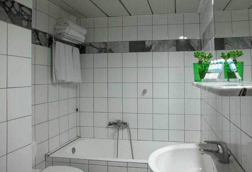 اتاق استاندارد سه نفره, Dorian Inn   Sure Hotel Collection By Best Western