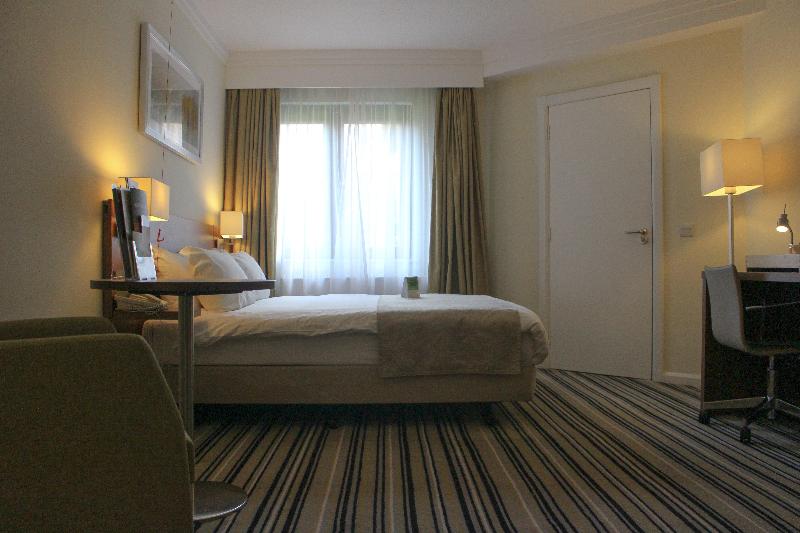 Номер Стандарт Адаптированный для Инвалидов, Holiday Inn Taunton M5, Jct25, An Ihg