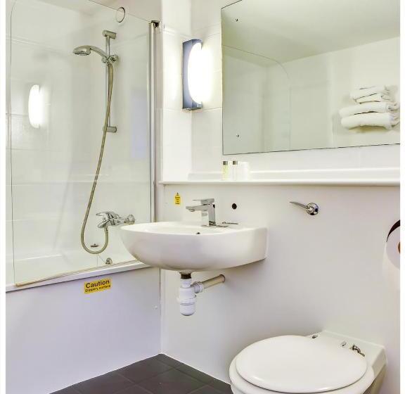 Номер Стандарт, The Hotel Rafiya, Redditch