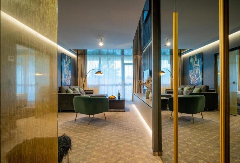 Люкс, Bodrog Wellness & Elix Spa