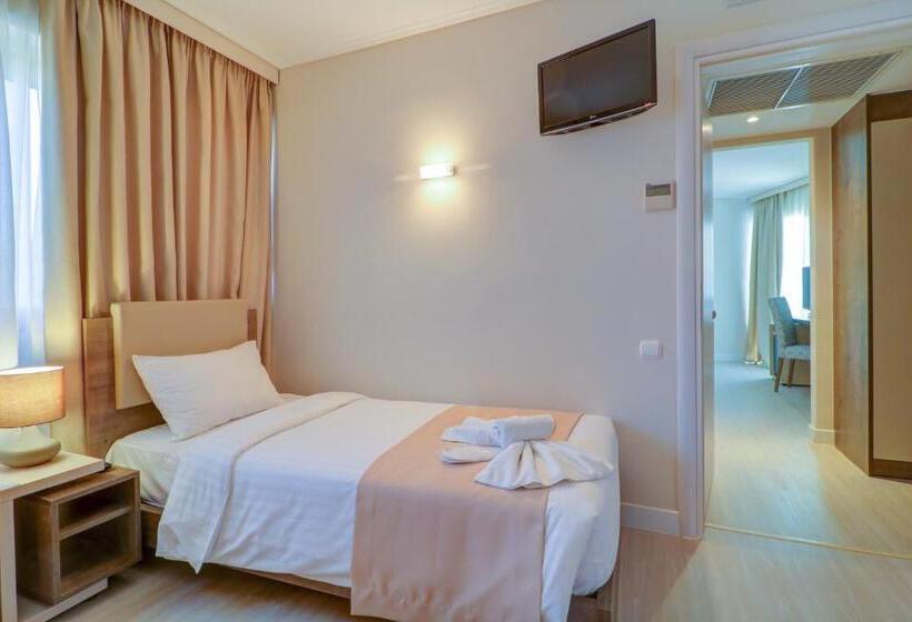 Семейный Номер, Palace Hotel Glyfada