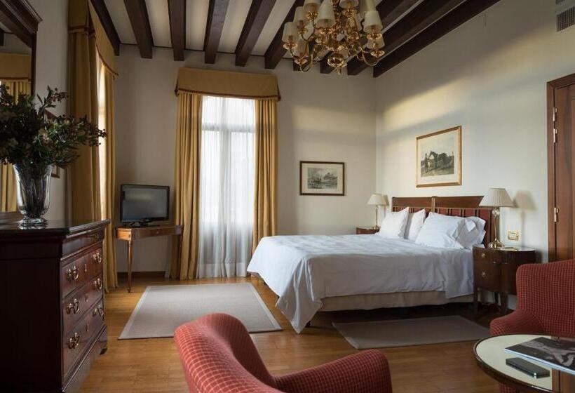 Полулюкс Повышенной Комфортности, Villa Cipriani