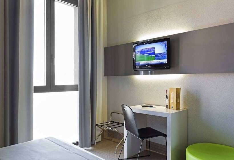 اتاق استاندارد سه نفره, B&b Hotel Firenze Novoli