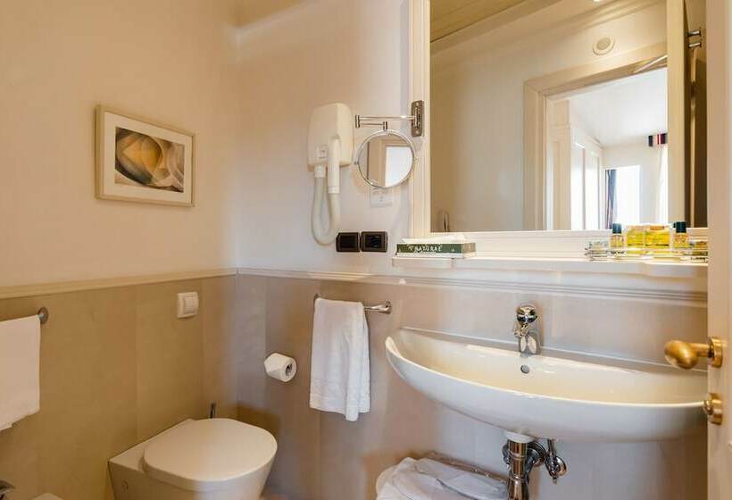 سوییت جونیور, B&b Hotel Firenze Laurus Al Duomo