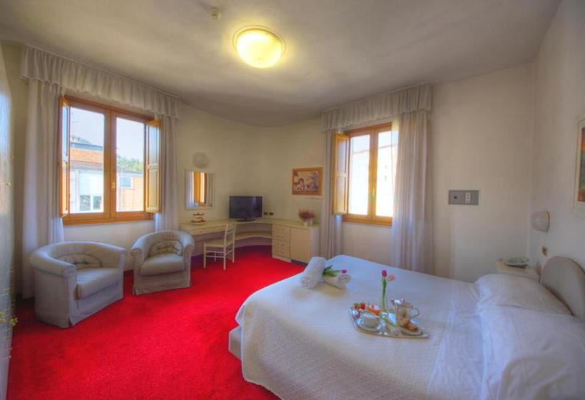 Номер Superior, Grand Hotel Milano