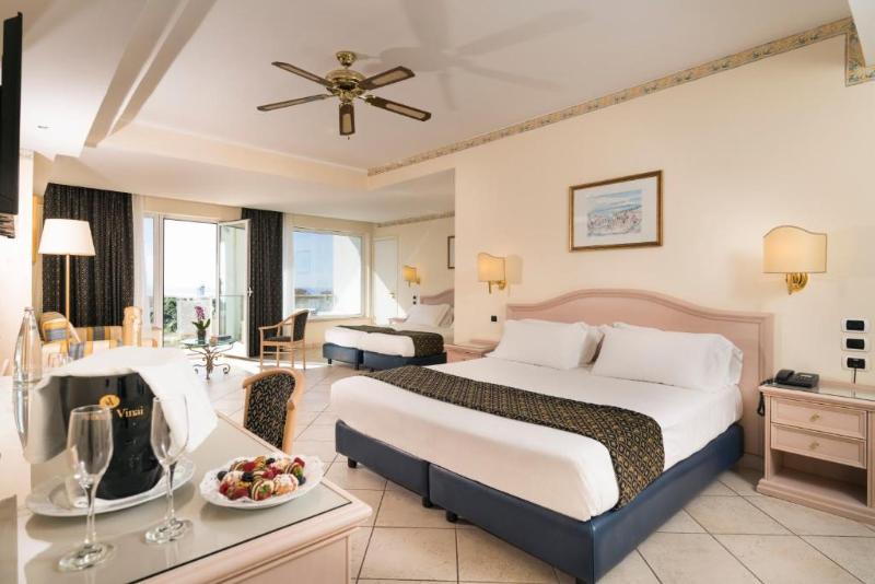 جناح مطلّ علي البحر, Sant Alphio Garden Hotel & Spa
