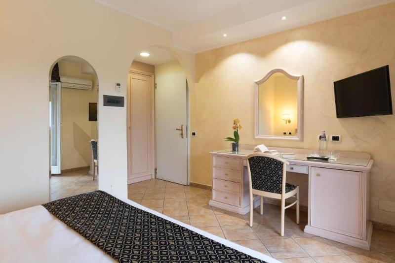 Номер Стандарт Вид на Море, Sant Alphio Garden Hotel & Spa