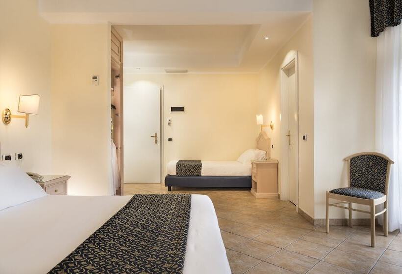 Номер Стандарт Трехместный, Sant Alphio Garden Hotel & Spa