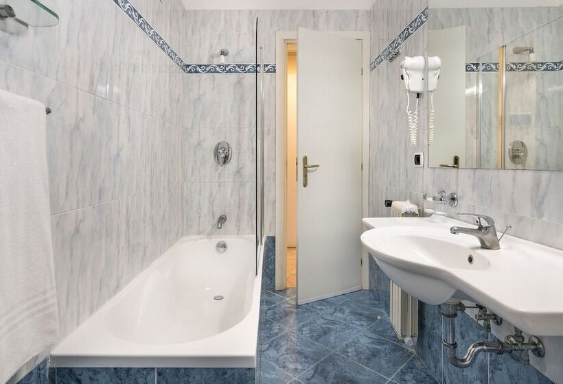 غرفة قياسية رباعية, Sant Alphio Garden Hotel & Spa