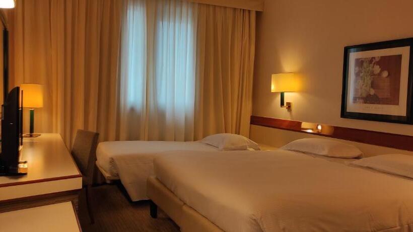 Cameră Triplă Standard, Starhotels President