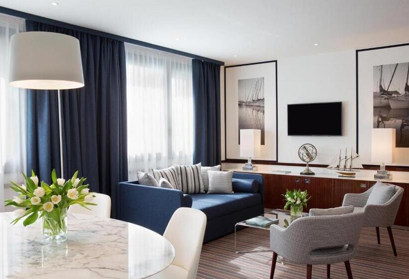 Suite Prezidențial, Starhotels President