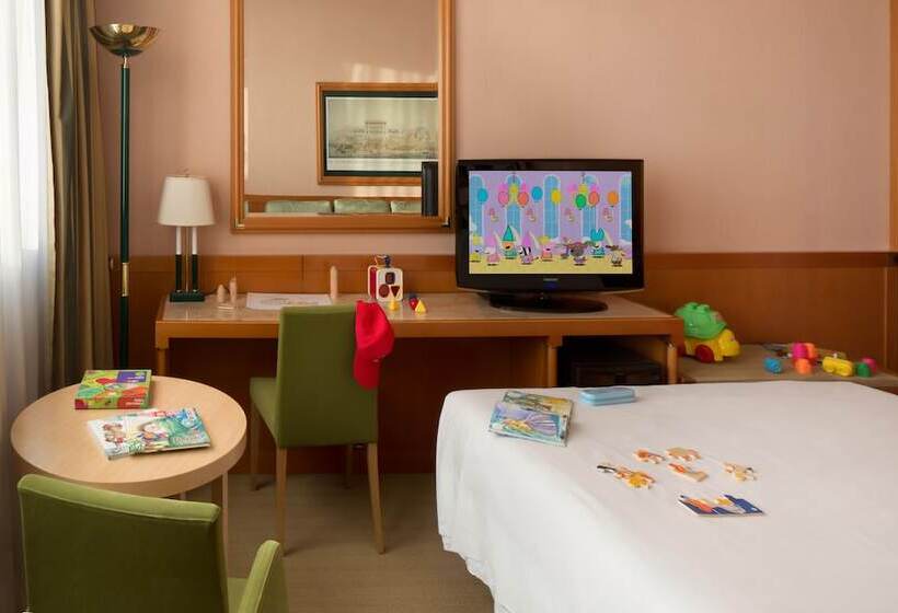 Cameră Familiară, Starhotels President